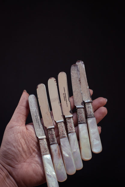 Set of 6 Small Mother of Pearl Handle Butter Knives - Vintage MOP Silver Fruit Knife Set *As Is see description*