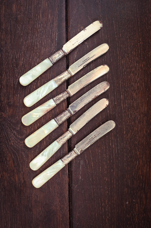 Set of 6 Small Mother of Pearl Handle Butter Knives - Vintage MOP Silver Fruit Knife Set *As Is see description*