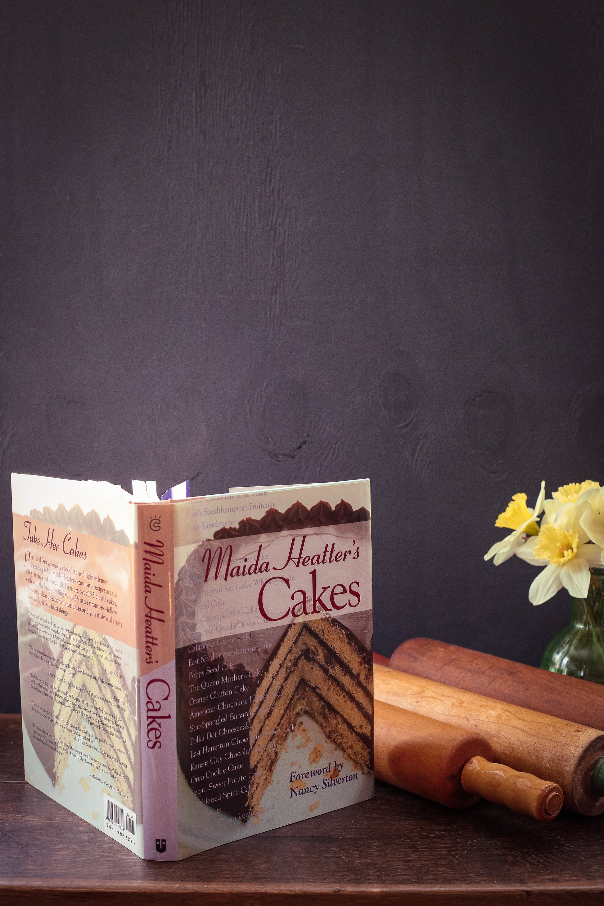 Maida Heatter's Cakes *First Edition - Vintage Hardcover Baking Book