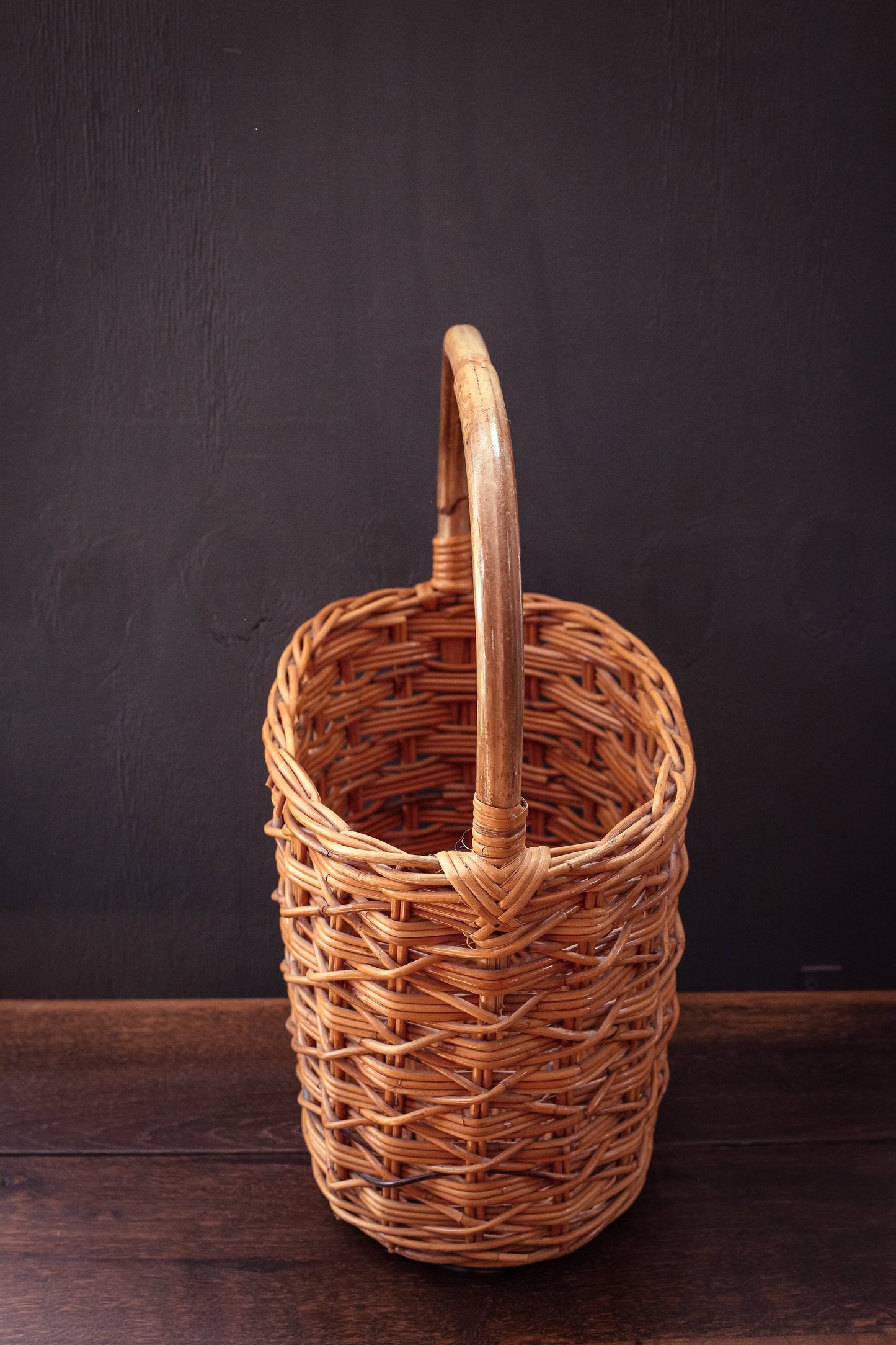 Large Oval Flat Bottom Basket with Handle & Cross Hatch Pattern - Vintage Garden Harvest Picnic Basket