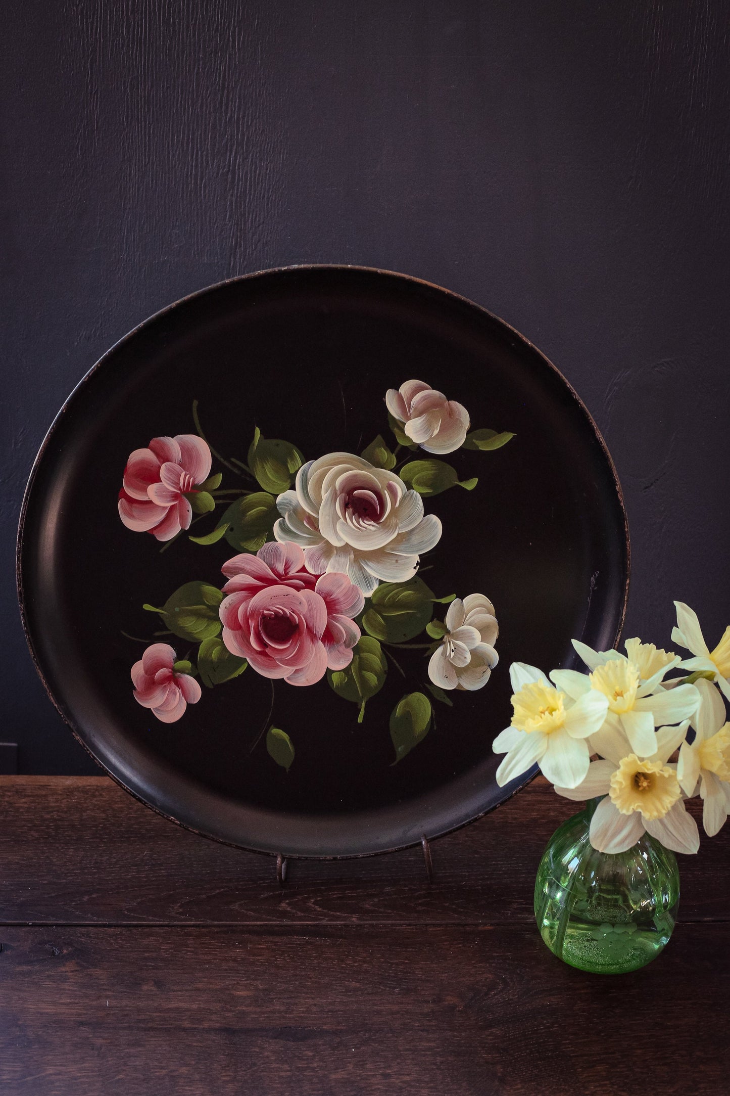 Round Handpainted Floral Tole Metal Tray - Vintage Black Toleware Tray with Pink White Roses