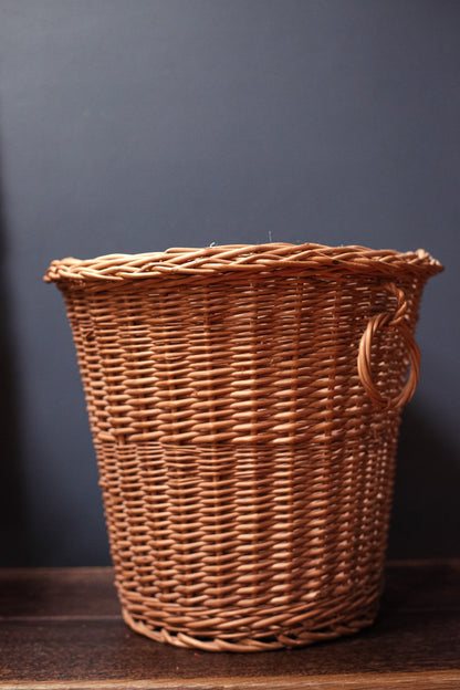 Wicker Rattan Hamper Basket with Ring Handles - Vintage Farmhouse Wicker Wastebasket/Laundry Basket