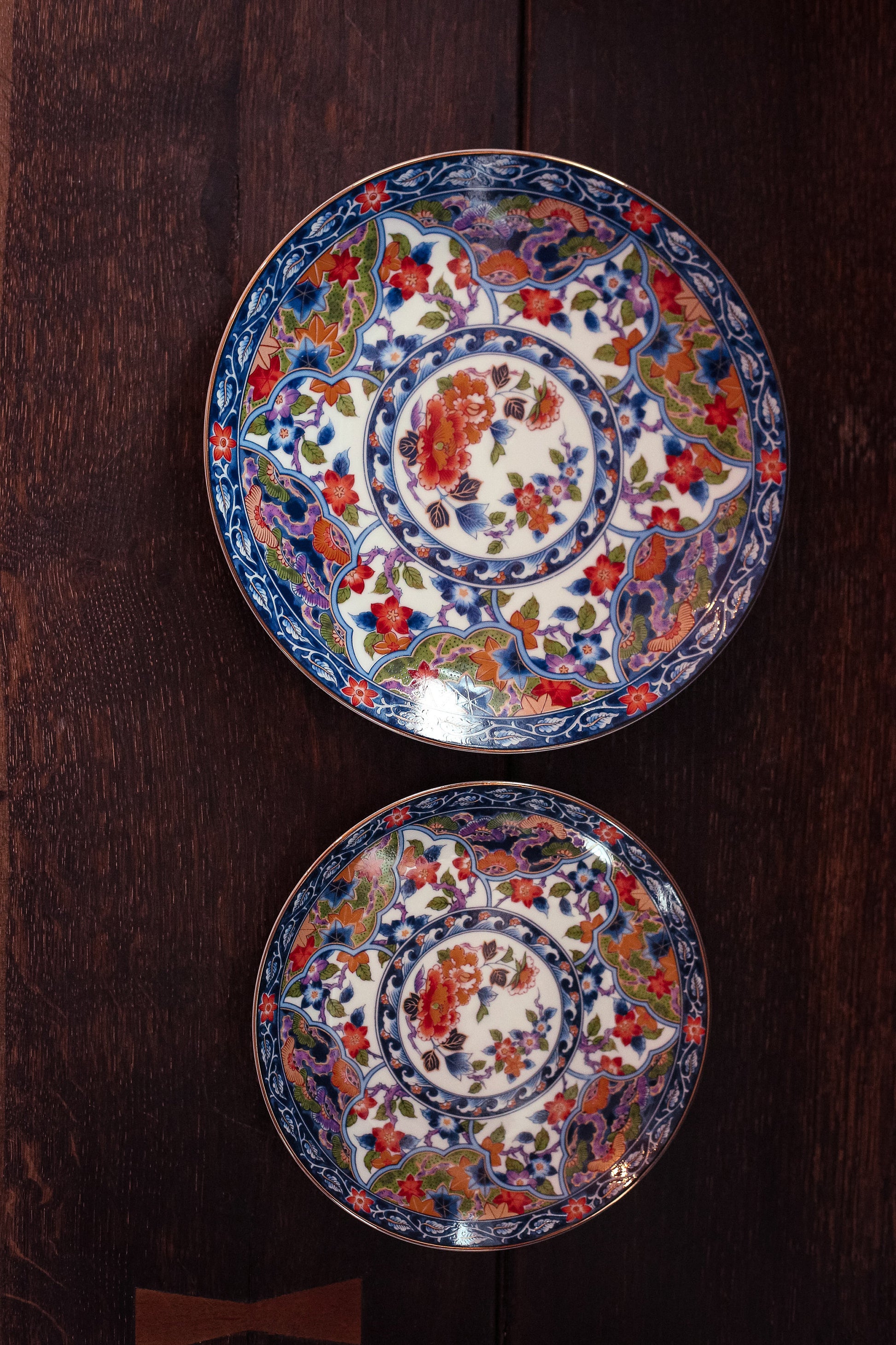 Colorful Round Japanese Porcelain Plates with Gilded Edge - Vintage Eiwa Kinsei Imari Ware Serving Plates with Gold Rim
